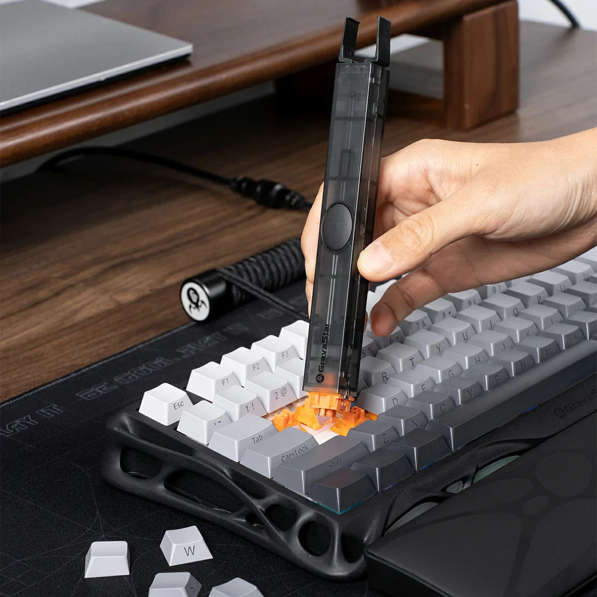 GravaStar Keycap & Switch 2-In-1 Puller（US Only） - Image 4