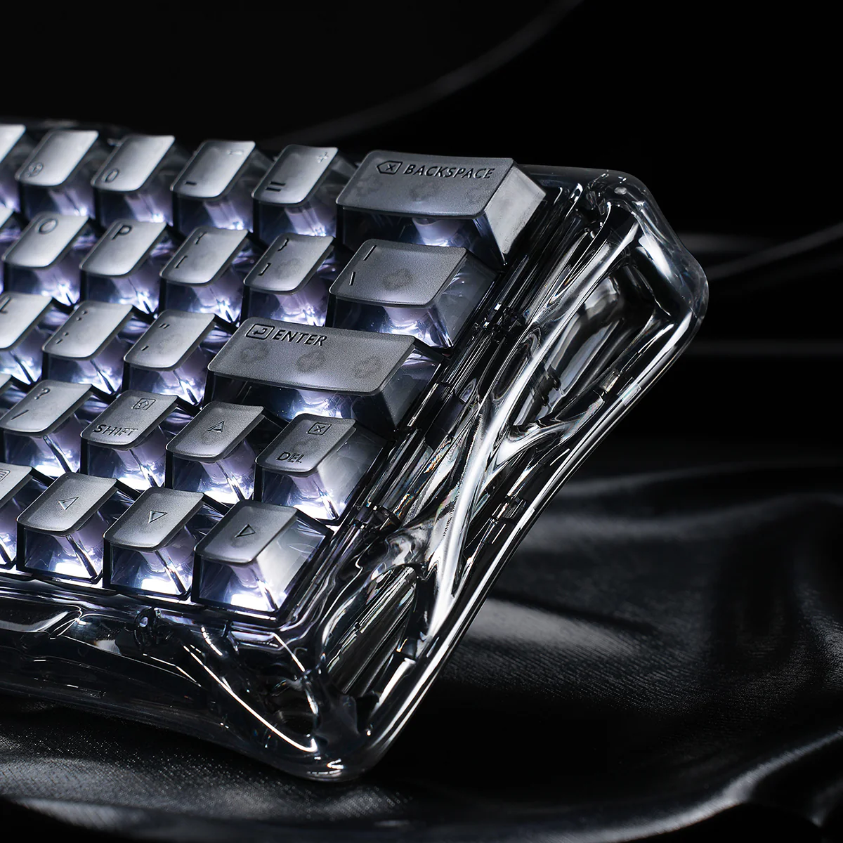 Mercury V60 - Onyx Crystal - Image 3